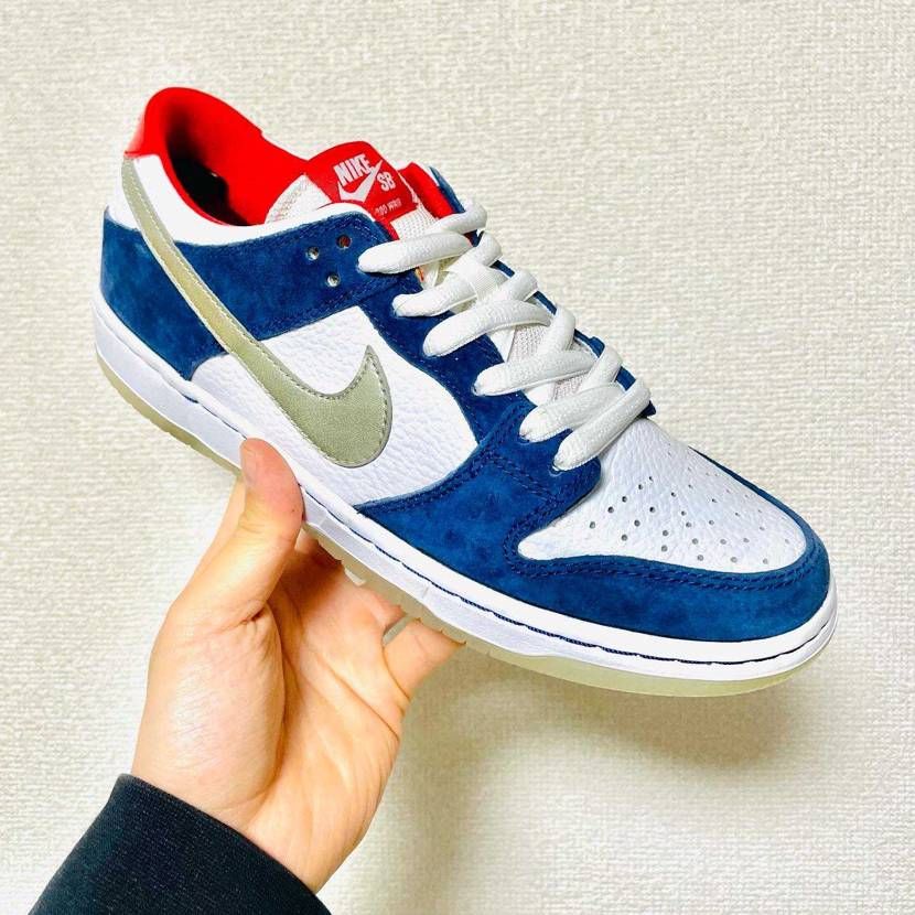 新品未使用の完備品持ってて
販売して下さる方いらっしゃいませんか〜？？
サイ