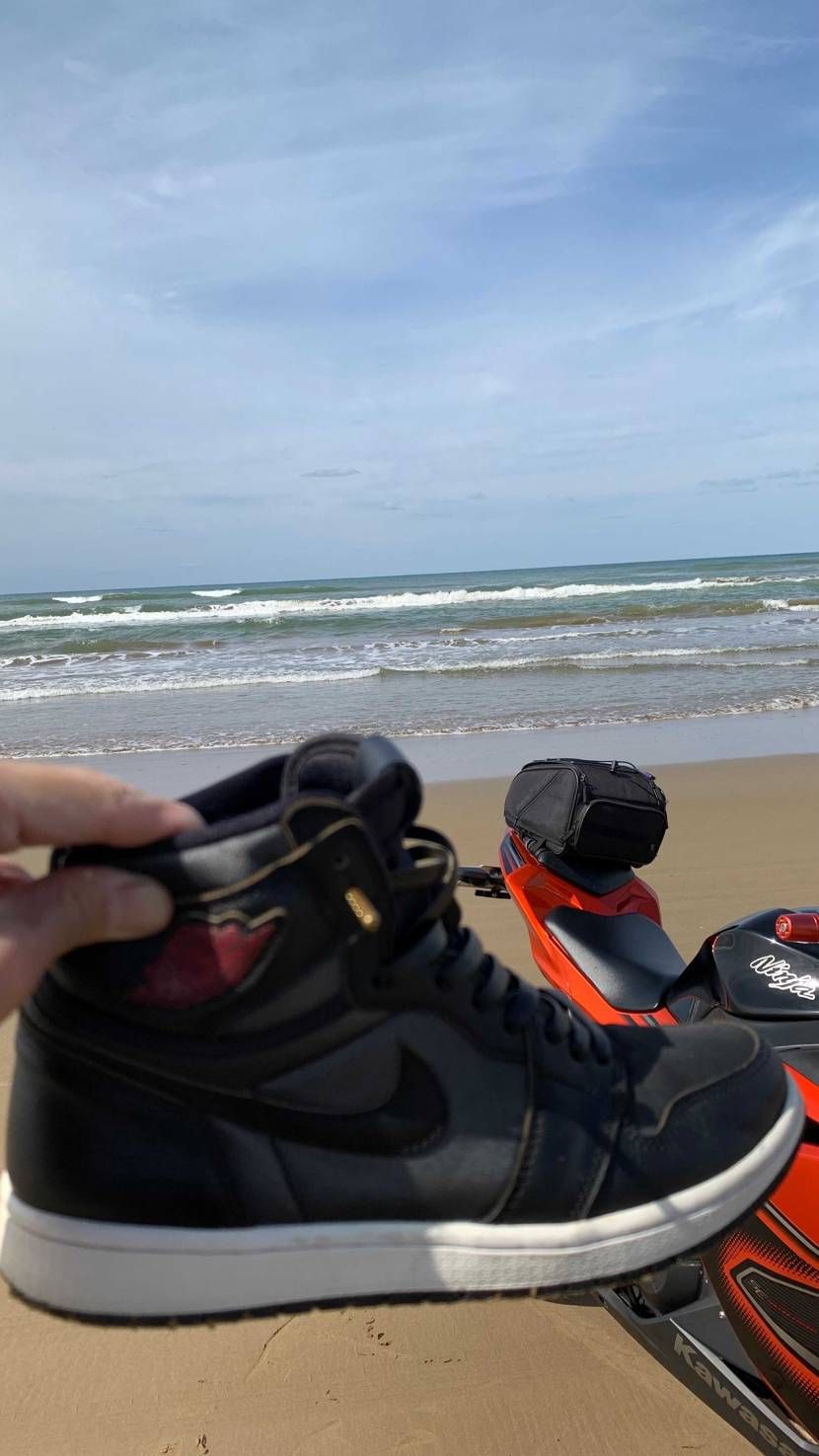 このジョーダン1はバイク用😎
平日サイコー🤩