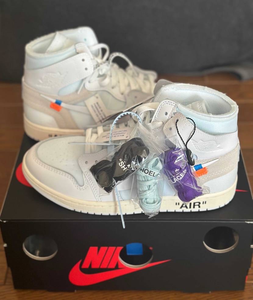 迷いに迷いましたがお迎えしました😍
新品出品で黒タグ送ってくれた方ありがとうご