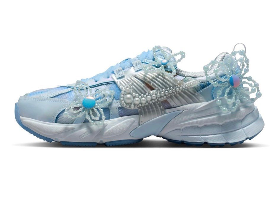 🤦🏻‍♀️🩵🩵🩵

DUNK LOWもかわいいけど
V2Kのデザインがどス