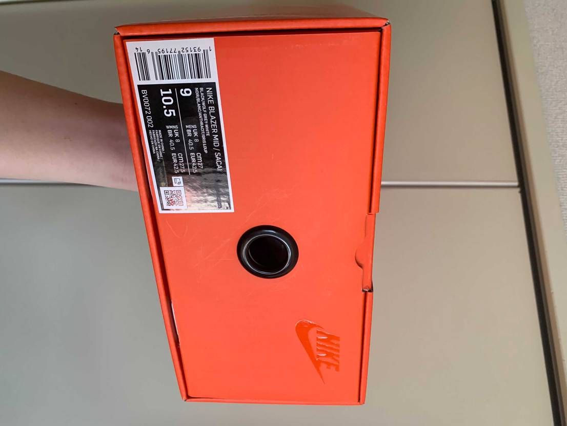 某フリマアプリで買ったんですけどつま先に935って書いたシー
