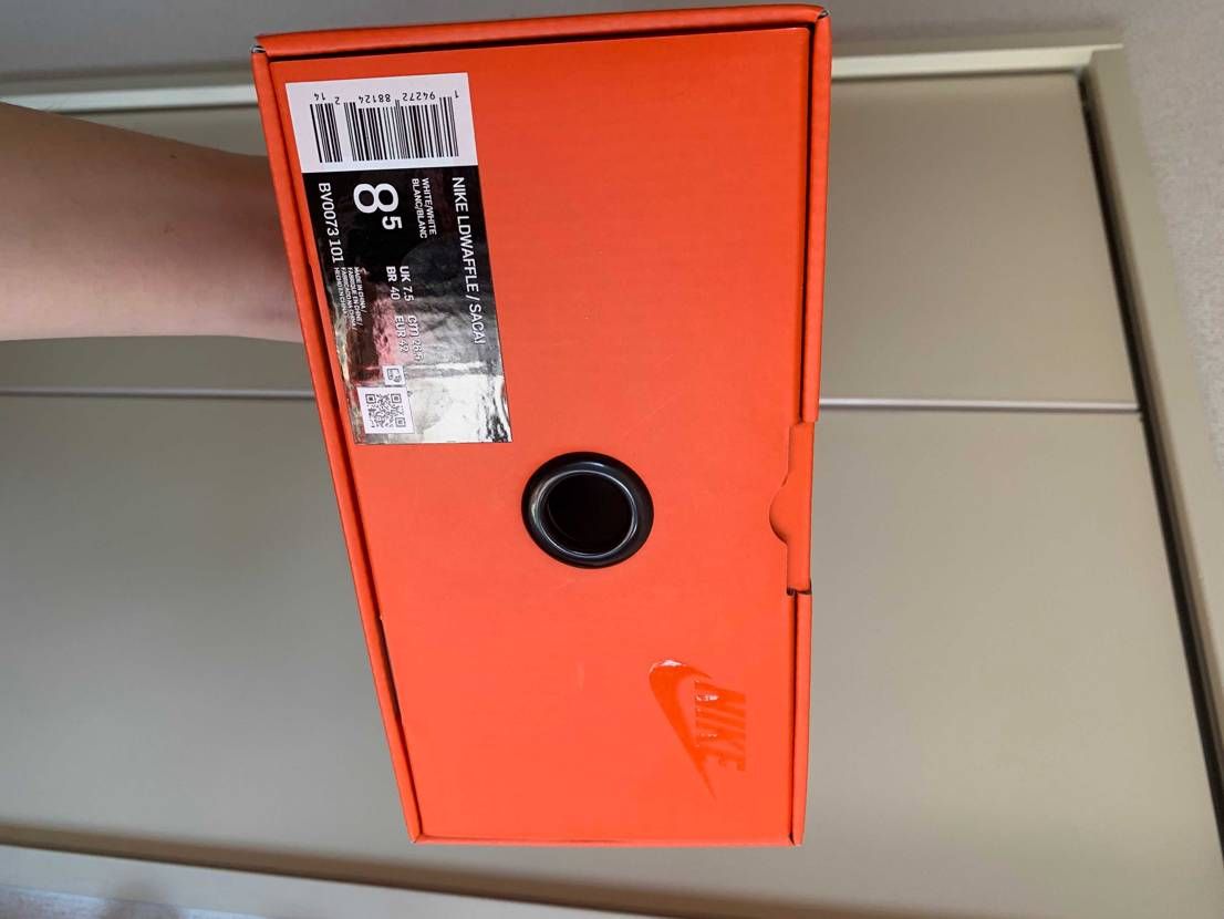 某フリマアプリで買ったんですけどつま先に935って書いたシー