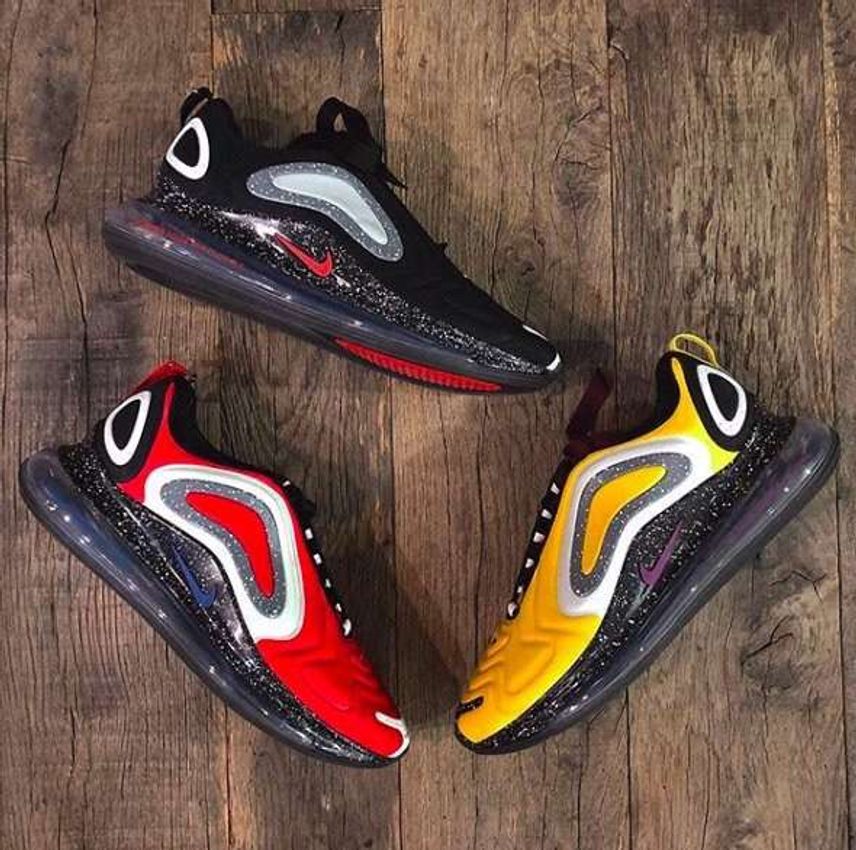 AIRMAX720のUniversityRedかっこいいんだよなぁ…
