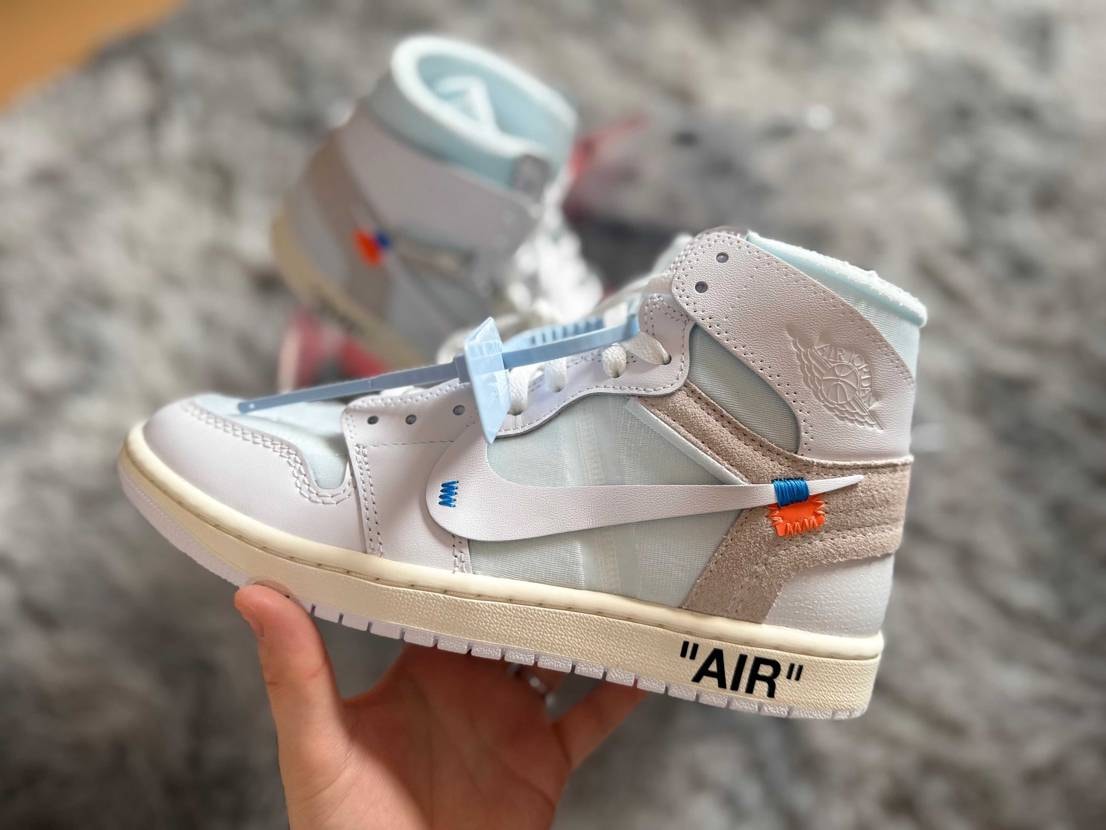 GR8さん当選品が到着しました✨

伝説の1足をこの手にとれて幸せです☺️