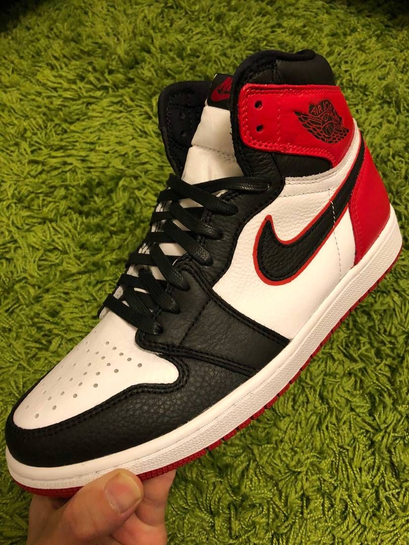 やっと完成!AJ1 BLOODLINEをつま黒風にカスタムペ