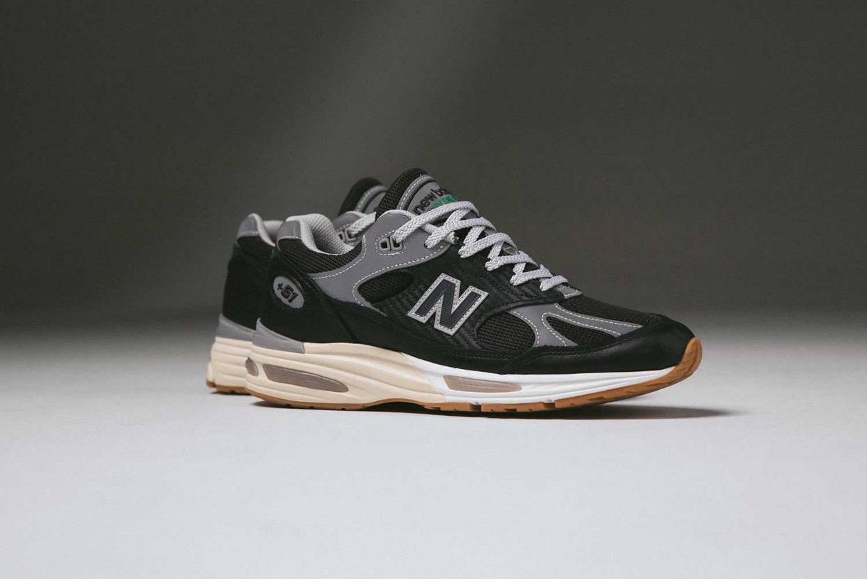 U991UT2

up thereコラボの991v2
カラーそしてレザーの