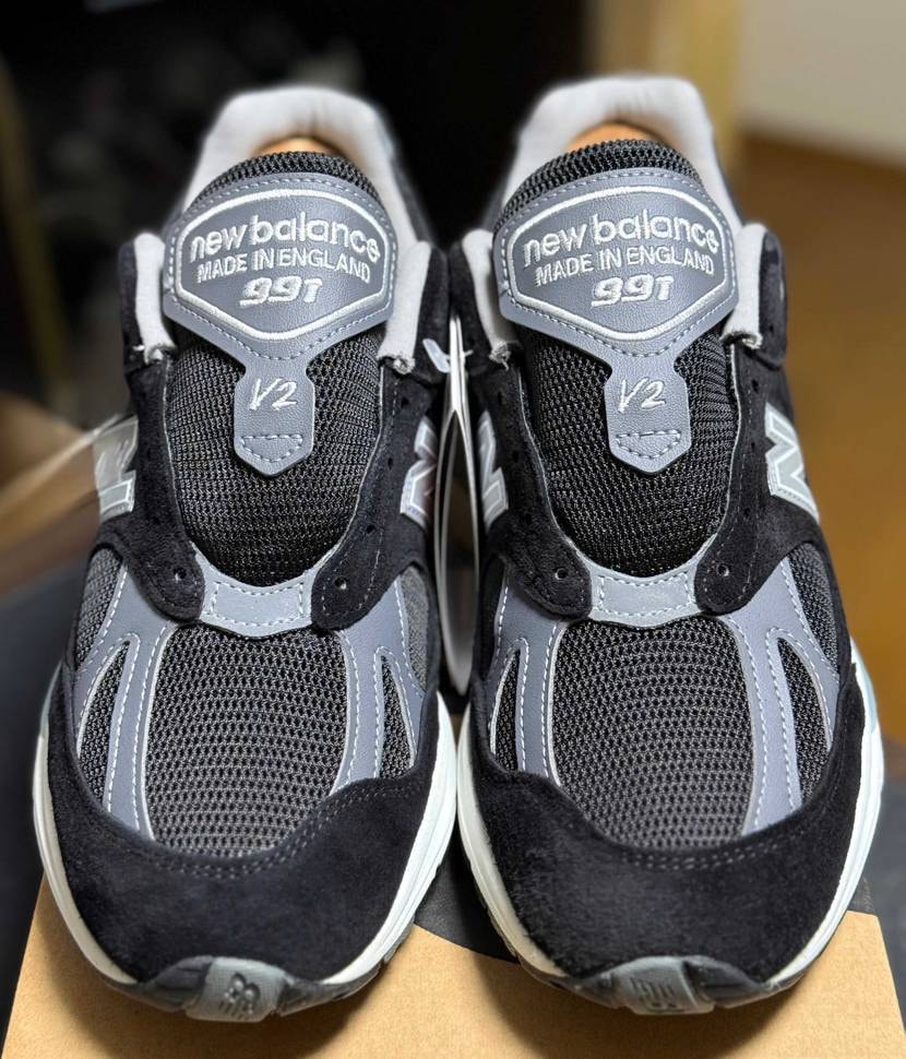 U991BK2

UNDEFEATEDの品セールが到着
