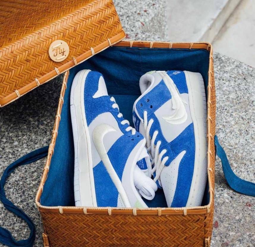 dunk sbが激アツですね
今月だけで貯金なくなる