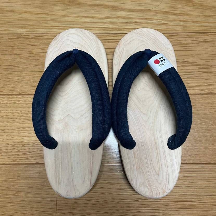 全く需要はないと思いますが(^^)

ビームスで下駄サンダルを購入しました。