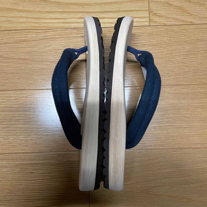 全く需要はないと思いますが(^^)

ビームスで下駄サン