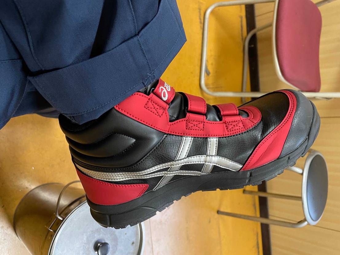 最近の安全靴ってカッコいいのね^_^