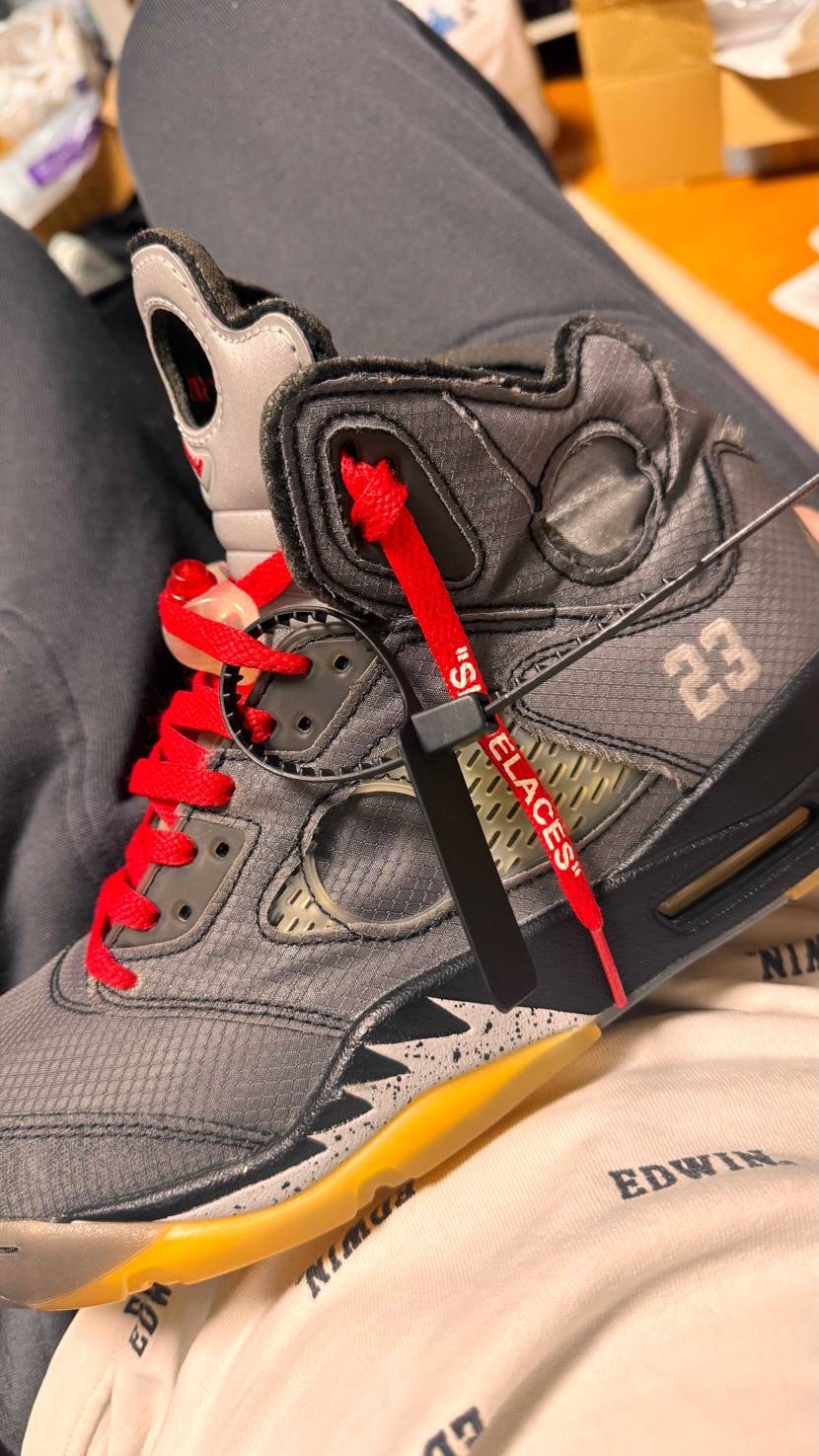 初のaj5はoffWhiteコラボ！
#nike 
#aj5