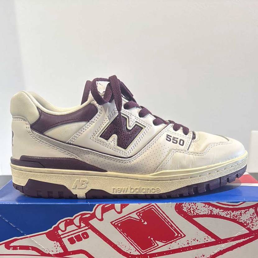 ALD公式サイトで購入しました。
日本未発売のスニーカーに