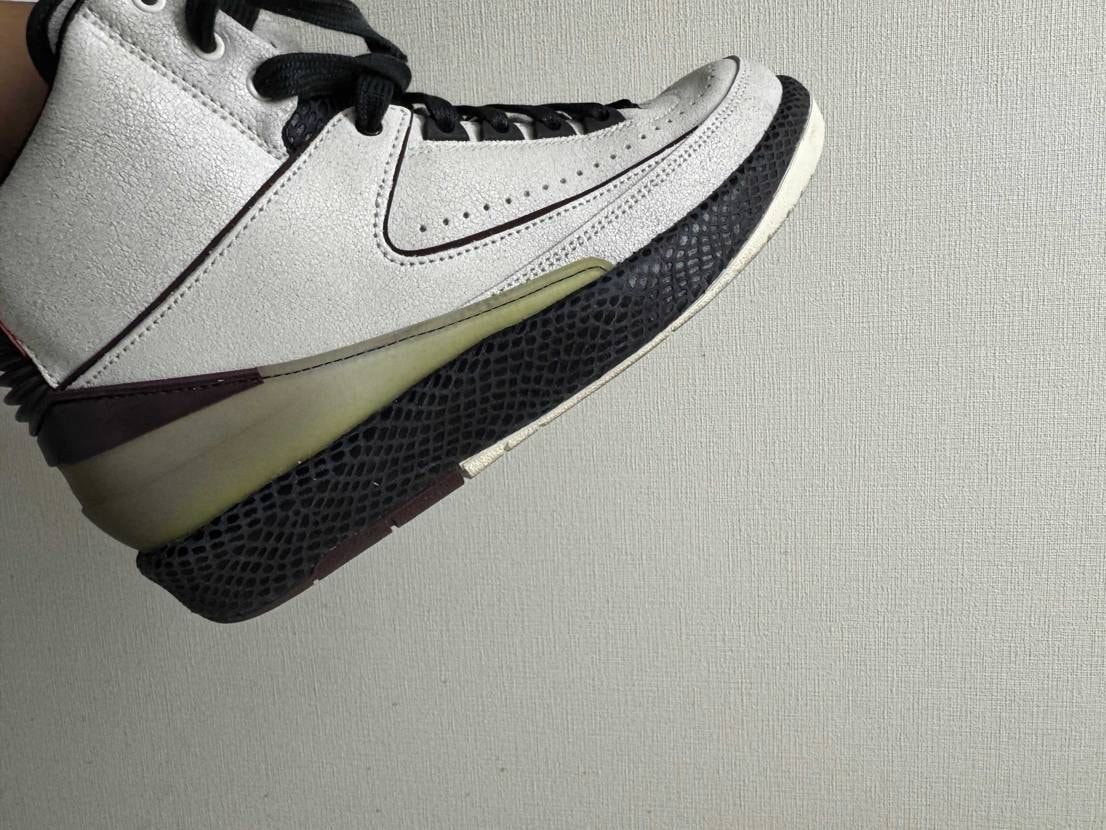 久々に履こうかと思ったらめっちゃ黄ばんでる…。