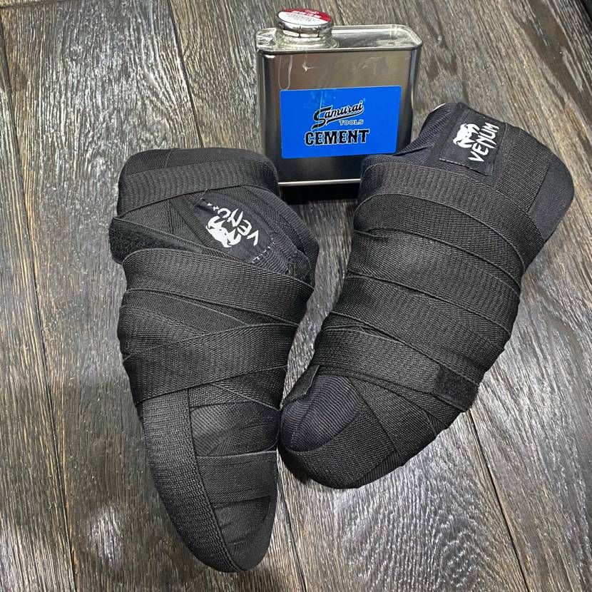 シューレースの事バタバタやりつつ
弟的に昔履いてて最もエモいと言っていたAJ1