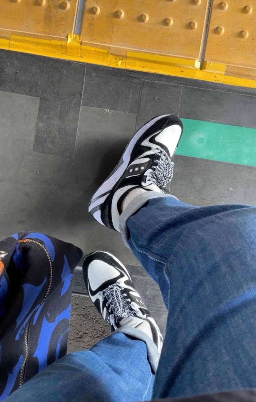 サッカニーのgrid9000 rise昔から欲しかったからすごい満足！！