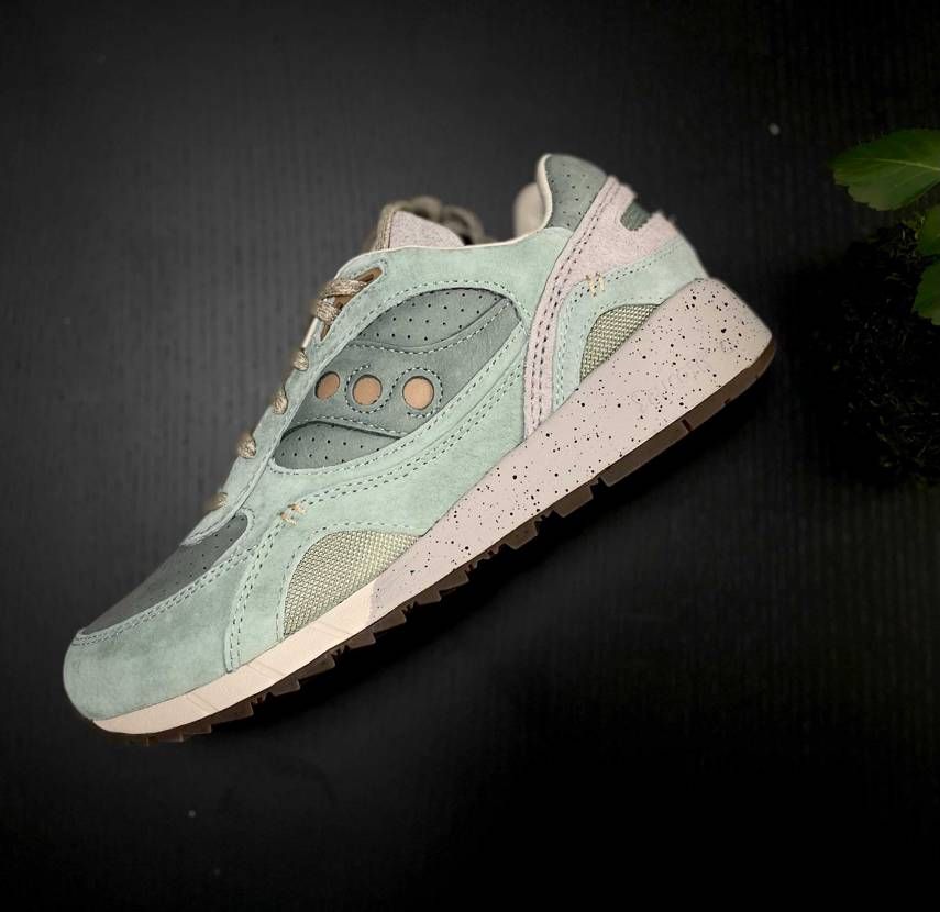 "金継ぎ"届きました。
サッカニーはいつも素晴らしい。
