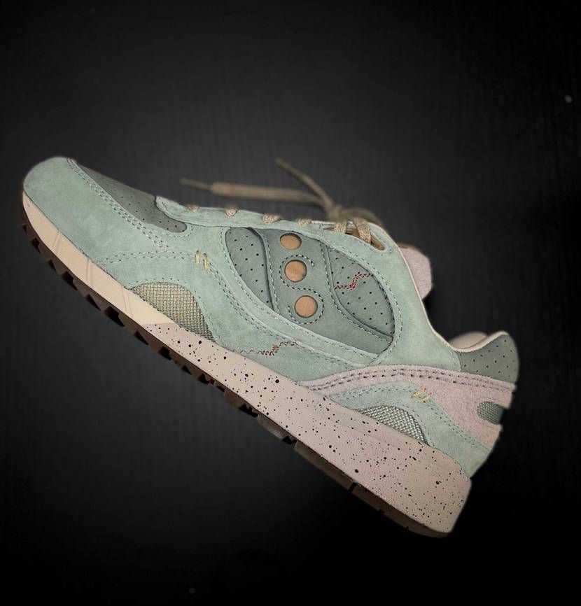 "金継ぎ"届きました。
サッカニーはいつも素晴らしい。
