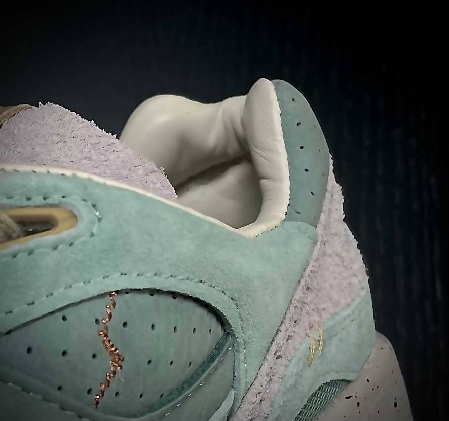 "金継ぎ"届きました。
サッカニーはいつも素晴らしい。
