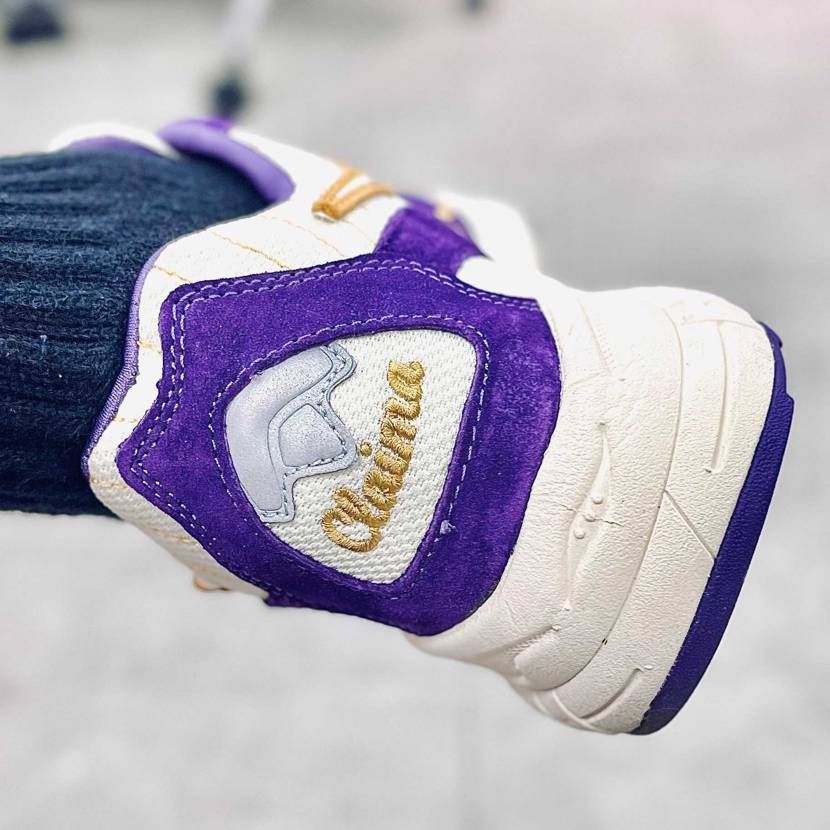 今日はCLAIMA

久々にsaucony履くと独特な履