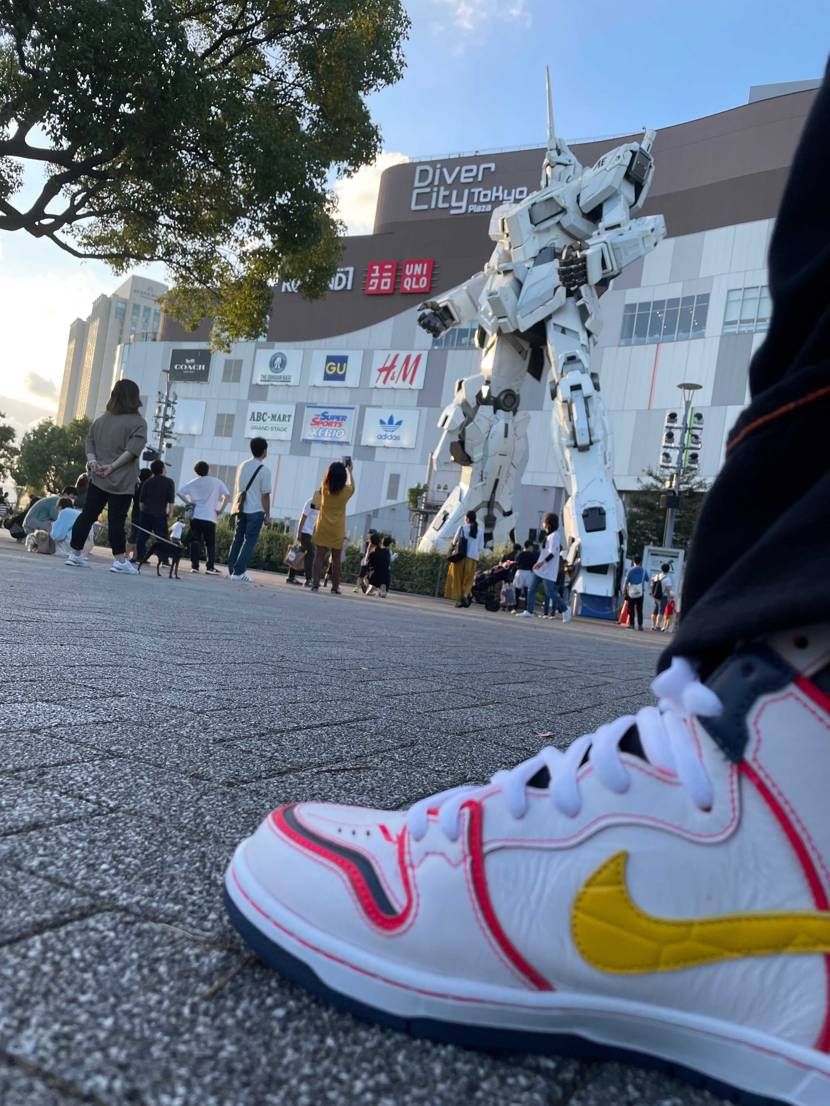 日曜にガンプラ受け取りにガンダム履いて行きました!
やっぱユニコーンガンダムか