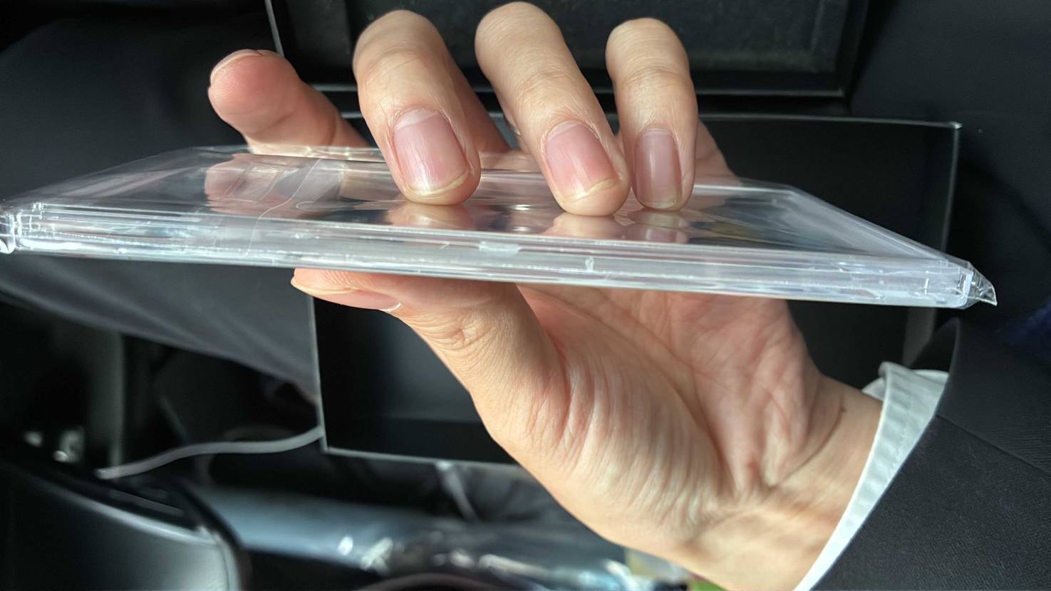 某オリパで当たったのですがこの傷は流石にアウトですよね？？
あんまりpsa見る