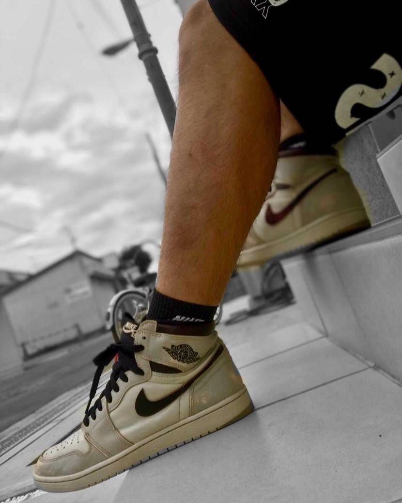 1万円JORDAN1 SB PARIS
かっこつけて写真撮