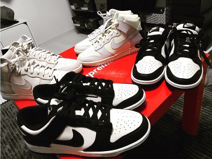 satin snake jordan1
渋い一足 座椅子買