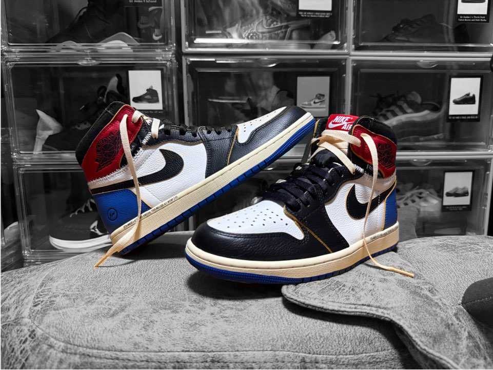 出遅れた

いつか履きたいと憧れたUNION JORDAN

形だけでも