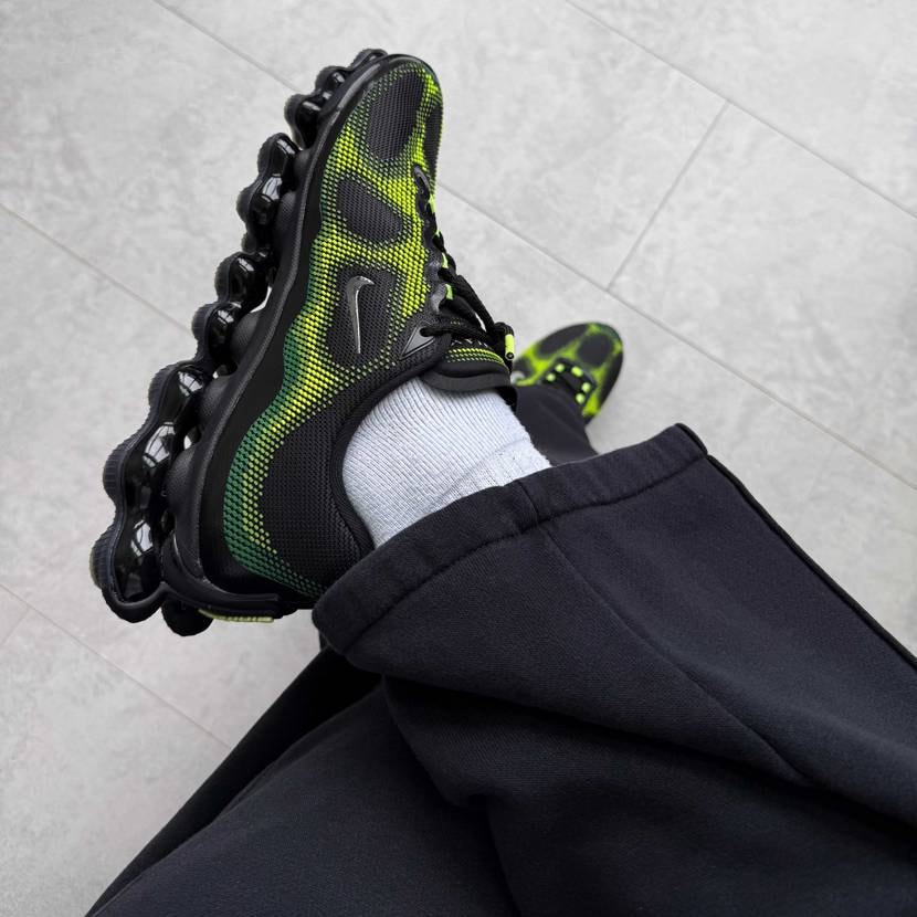 めちゃくちゃ欲しかった1足が届きました😍

フラグメントもかっこいいけどやっ