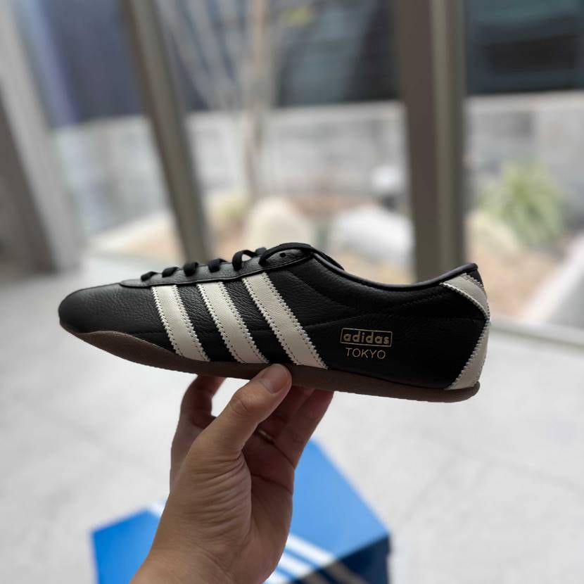 以前購入したトーキョーがかなり良かったので
色違いで購入👟✨

ウィメンズ