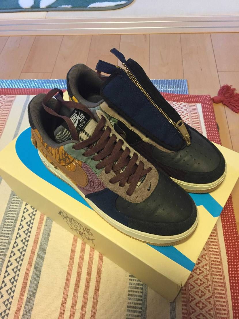 やっとtravis af1をゲットしました！
プレ値で購入でしたが。。
納得