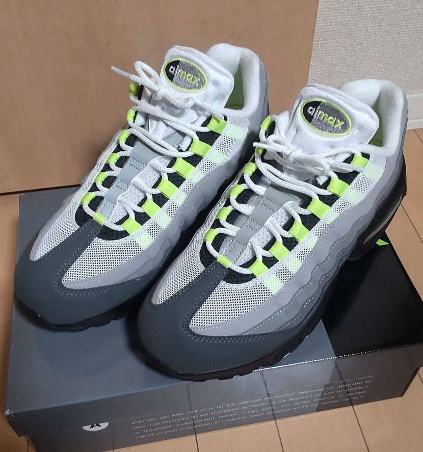 　先程ABCマートから届きました。

　今回ABCマート1本勝負でメンズ28