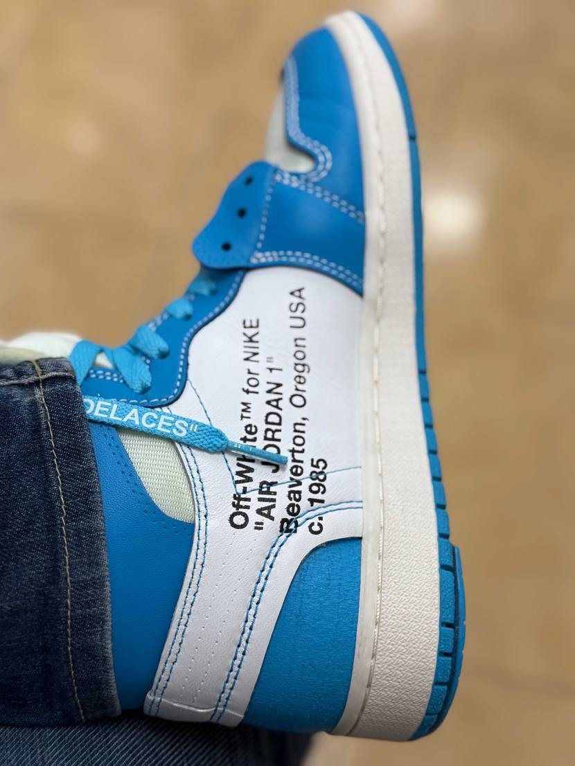 今日は白いヤツに全滅させられたダメージを癒してもらおうとUN