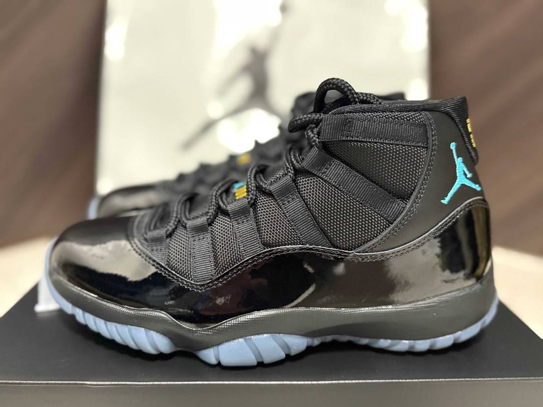 先日、仕事抜け出してWOFにて引き取ったGamma♪👟
店