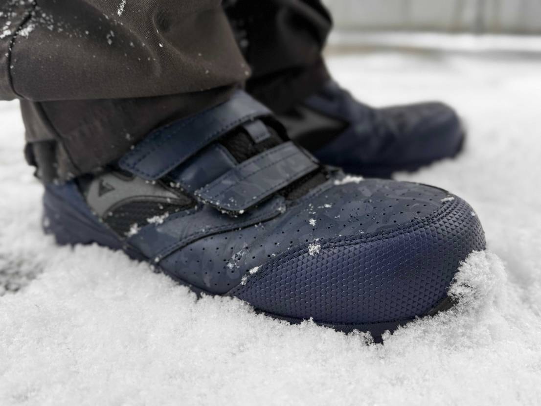 先日の雪の日の事ですが…🌨️☃️

安心安全なランバードを履いて電車での出勤