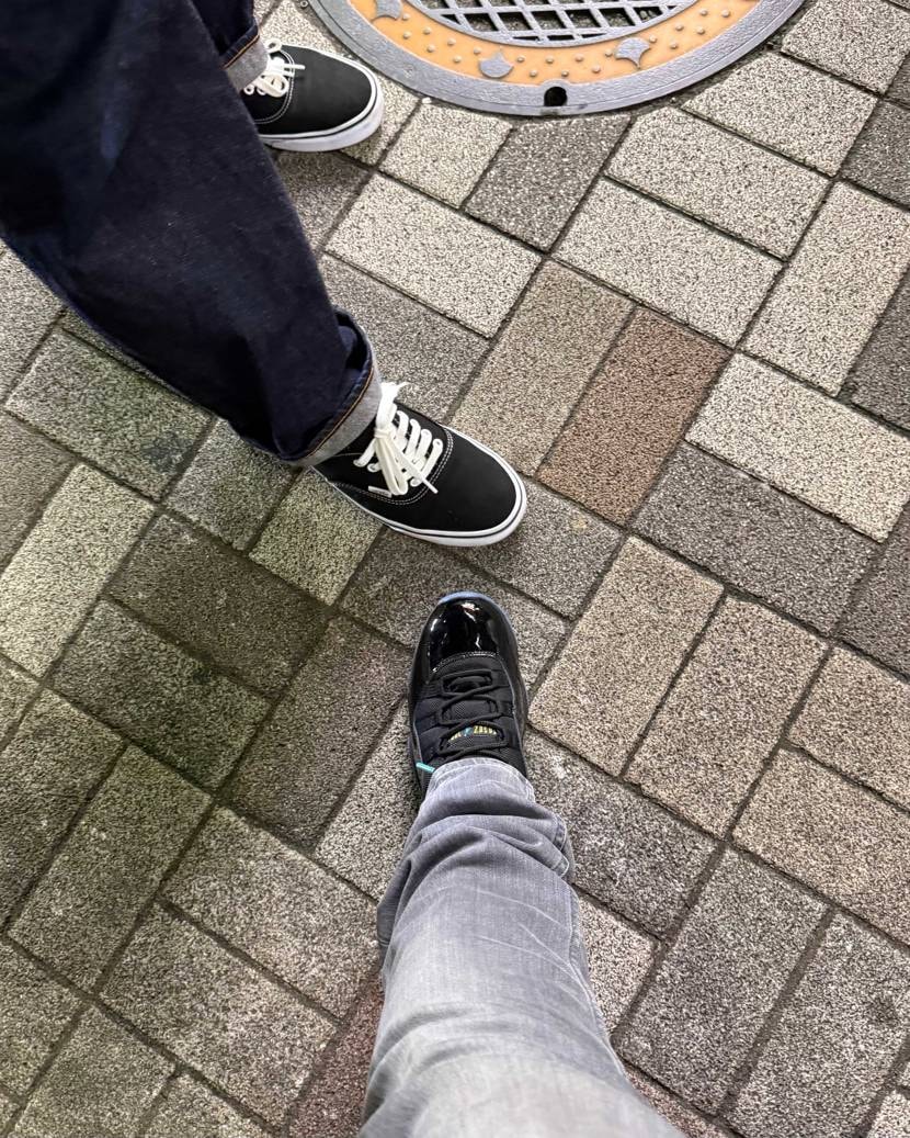 昨日の晩はソムリエパイセン推しのガンマを履きまして…♪👟
ソムリエさんとサシ定