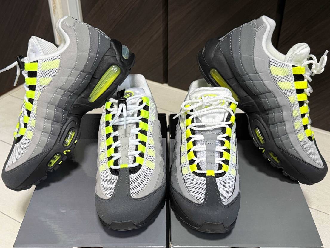 やっぱりイエグラが好き♪👟😘💕

こう見ると黄色味が全然違うんですよね〜🟡🤔