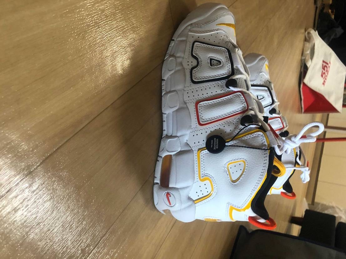 ナイキ GS エア モア アップテンポ "レイガンズ"
D