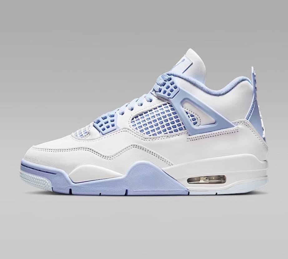 仕事でNIKEのセールを見れない私

休みの奥様にホワイトセメントAJ4が安