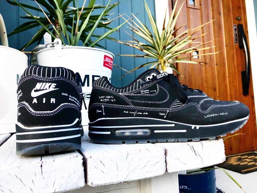 NIKEのスニーカーにハマるきっかけとなった一足。
＊
エアマックス1 ティ