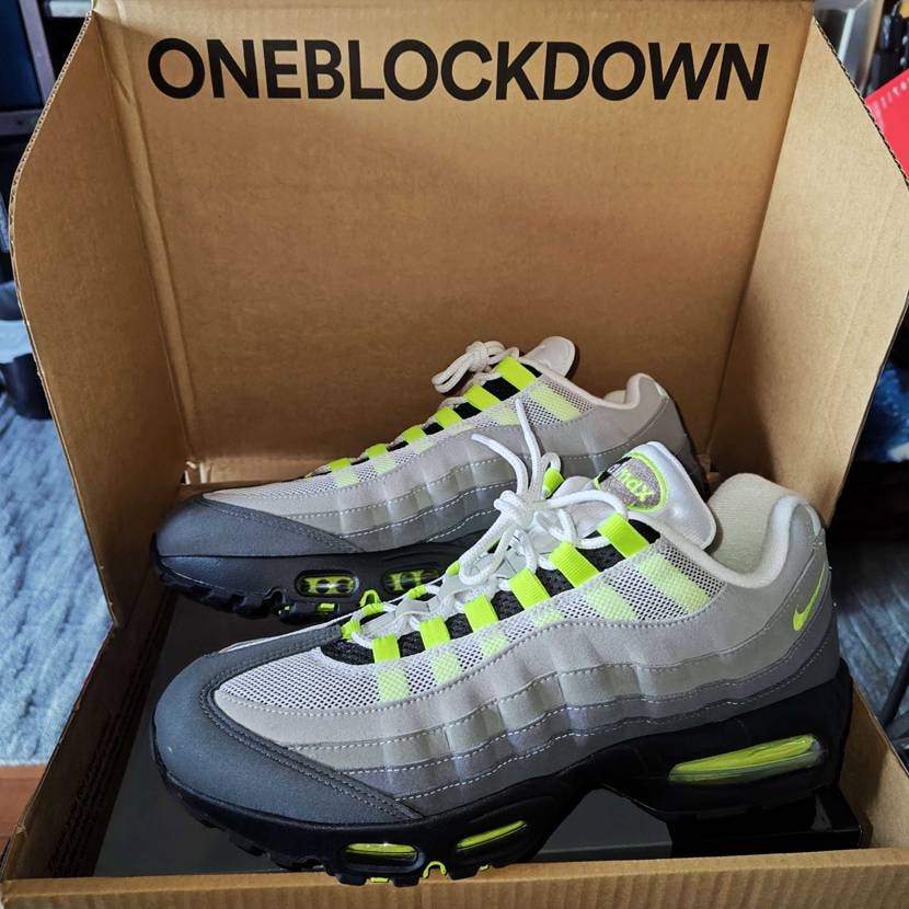 国内で買えず、海外OBD(ONE BLOCK DOWN)で購入した
95黄グラ