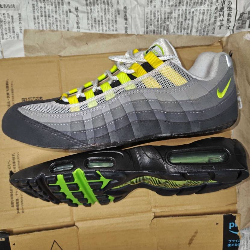 97年製の95イエローグラデ復活させたくて、ソールスワップリペアで定番のジェネリ