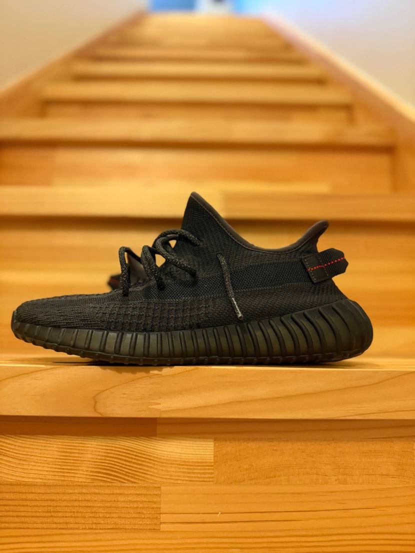 初投稿です。yeezyが好きです。