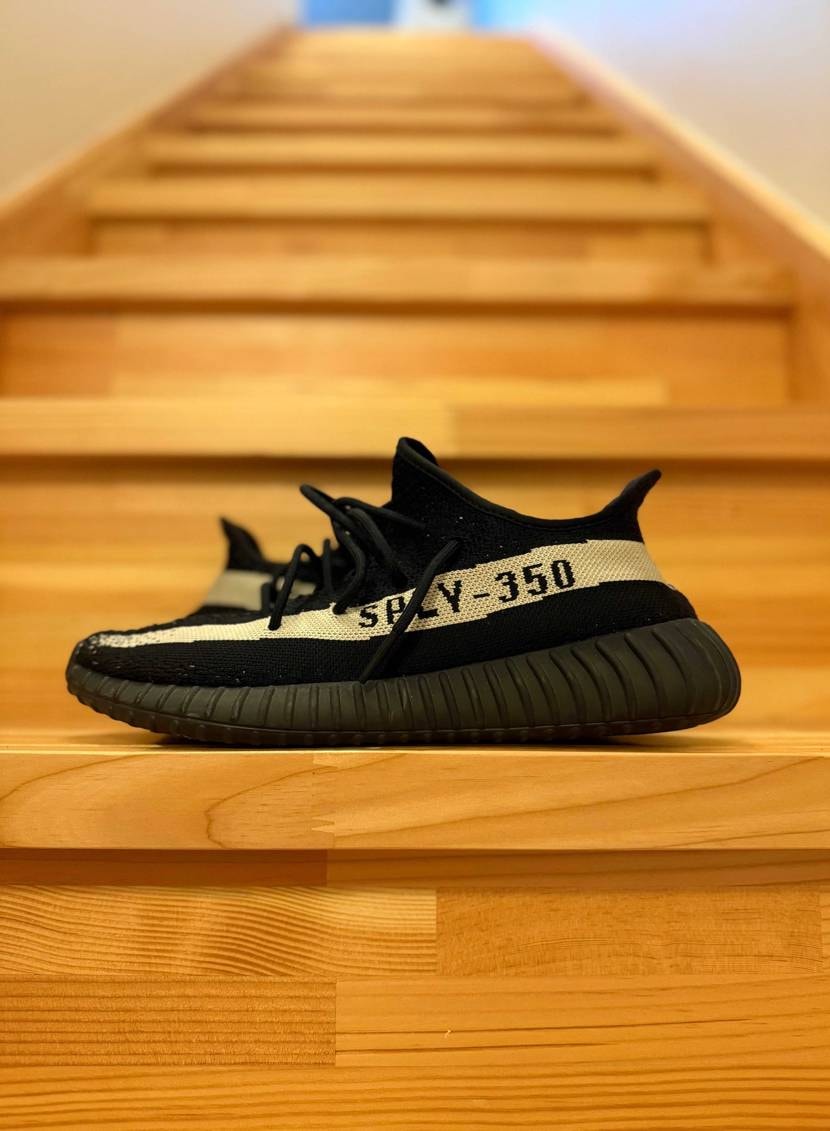 初投稿です。yeezyが好きです。