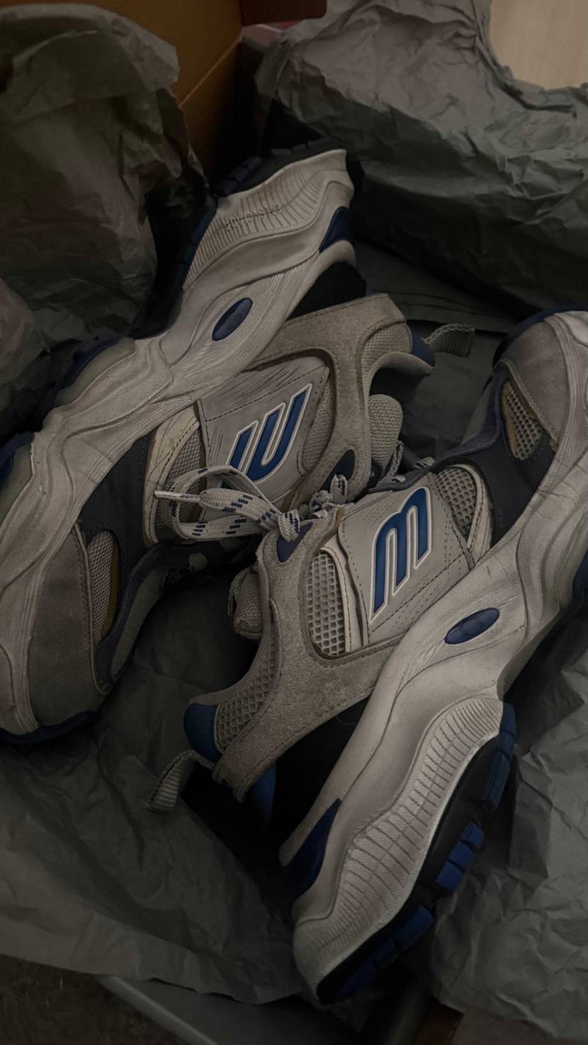久しぶりの投稿です
balenciaga cargo sneakersをゲット