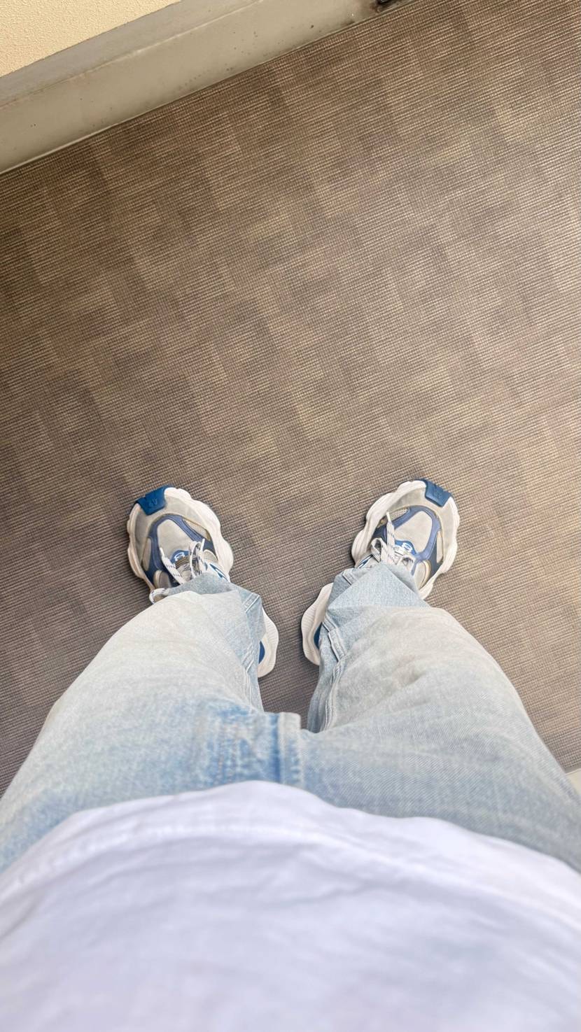 久しぶりの投稿です
balenciaga cargo sn