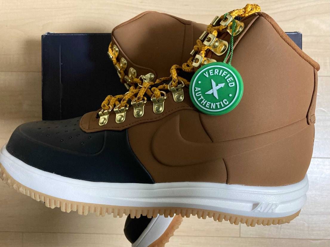 旅行用にとAF1のダックブーツを買ったものの出番のないまま冬が終わることに気がつ