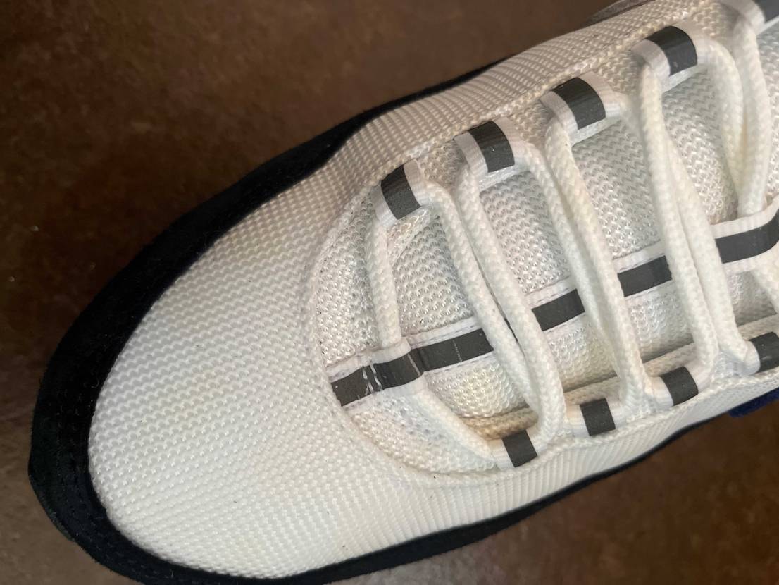 シミみたいのが自然に出てきたのですがこれって落とす方法ありますか？