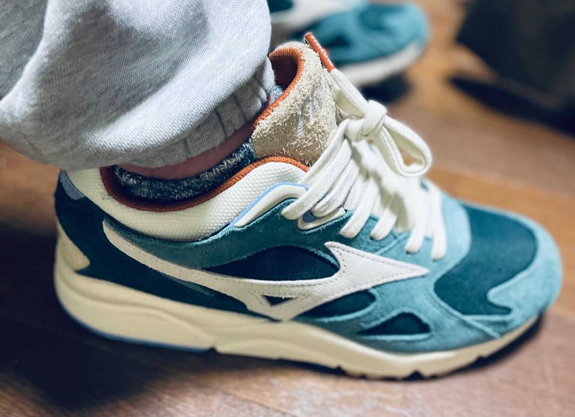 やっぱりいい色してるわ〜👌
ブラウンの方の到着も楽しみだ🤔